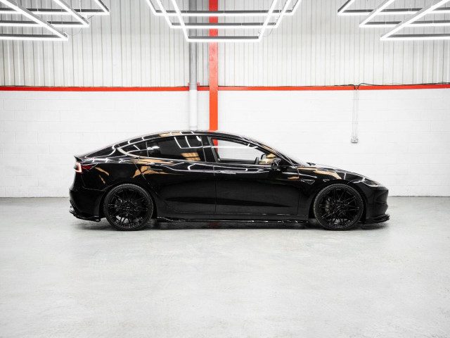 Tesla Model 3 - Image 3
