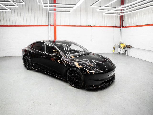 Tesla Model 3 - Image 10