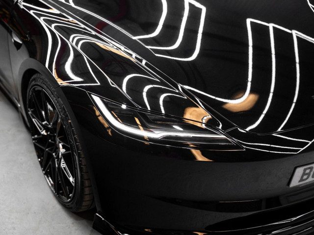 Tesla Model 3 - Image 12