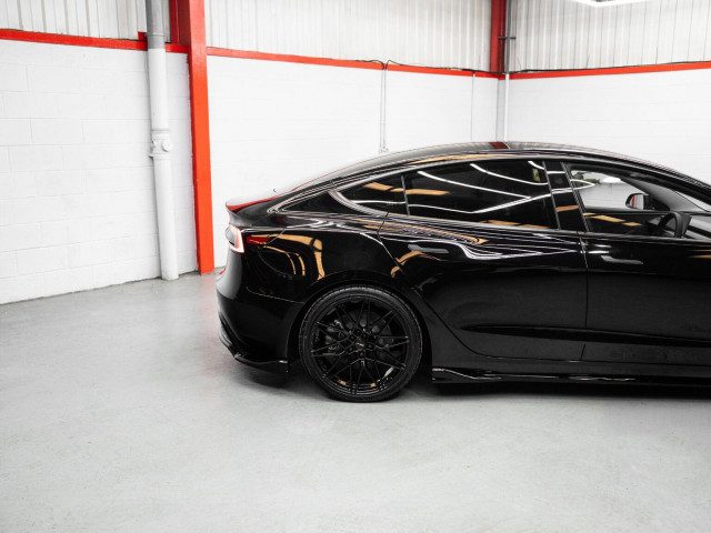 Tesla Model 3 - Image 14