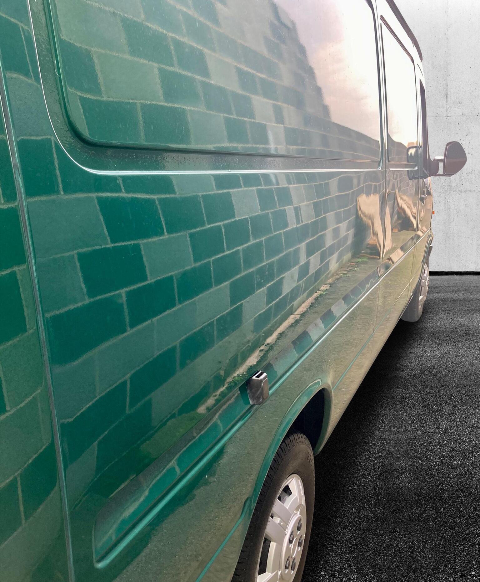 Mercedes-Benz Sprinter MWB 5 Cylinder - Image 9
