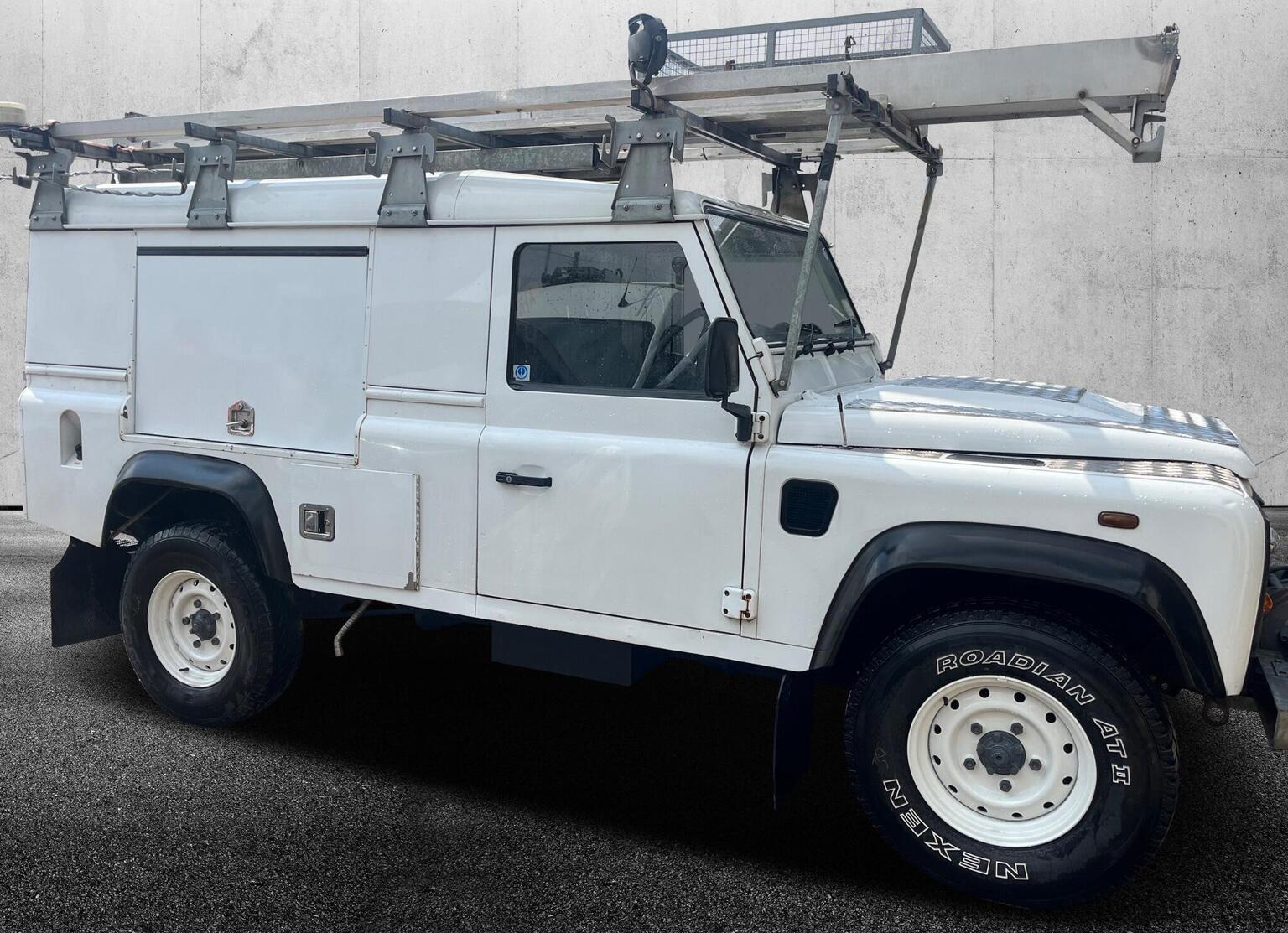Land Rover Defender 110 Ex Utilities - Image 5