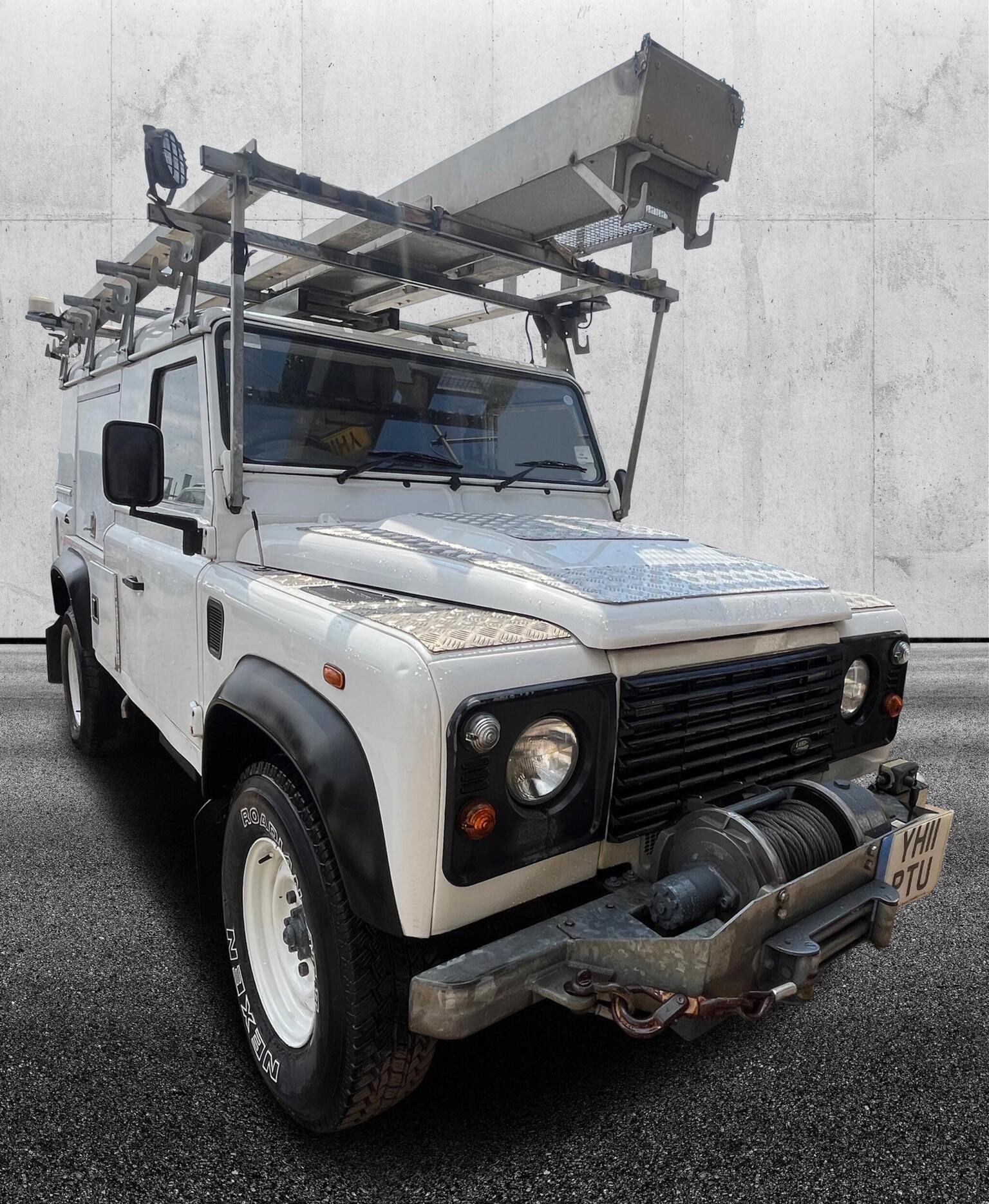 Land Rover Defender 110 Ex Utilities - Image 10