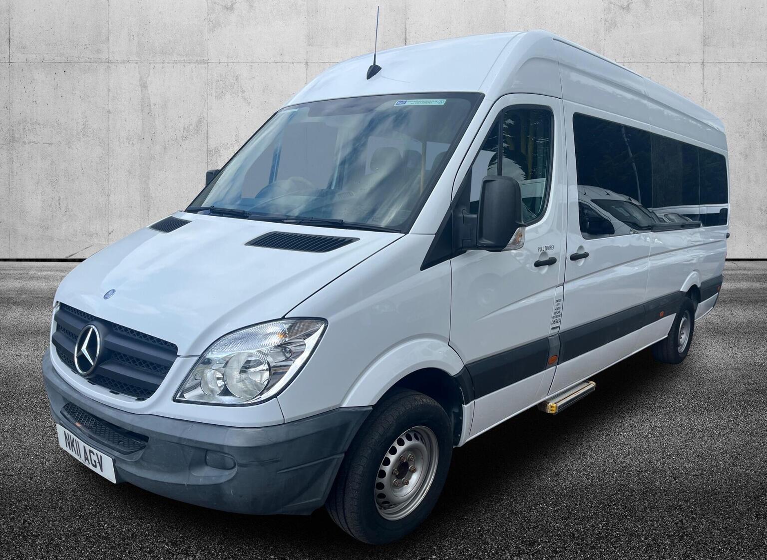 Mercedes-Benz Sprinter Bus LWB - Image 3