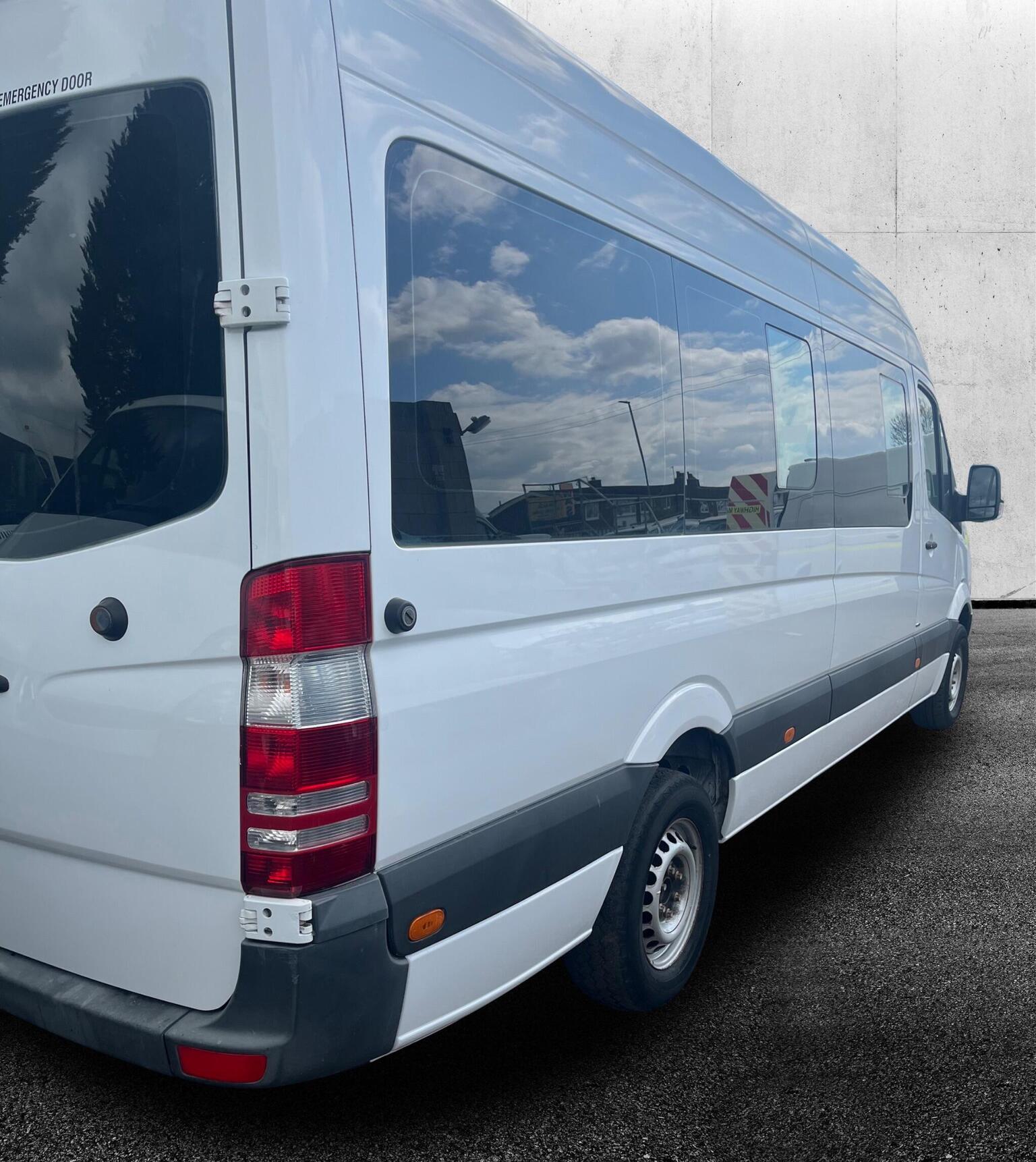 Mercedes-Benz Sprinter Bus LWB - Image 4