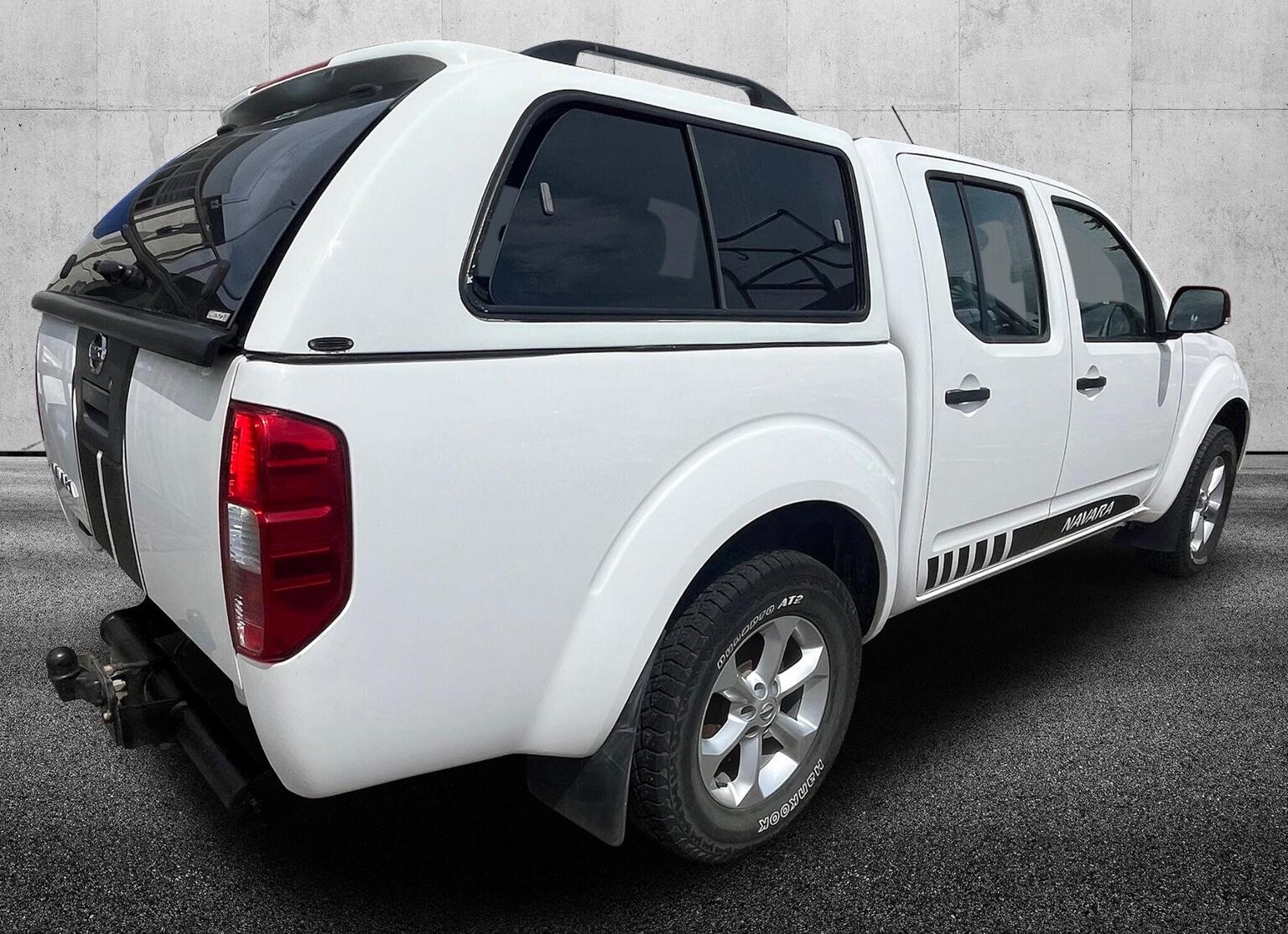 Nissan Navara Pickup - Image 12