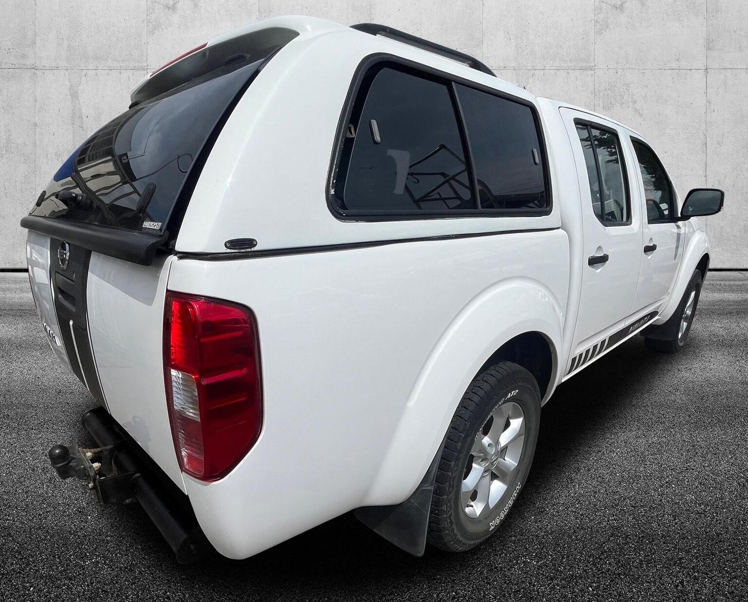 Nissan Navara Pickup - Image 13