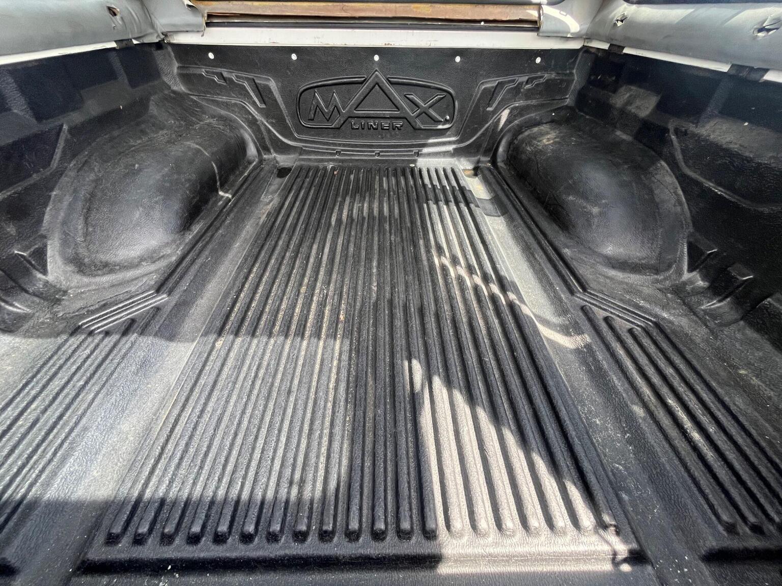 Nissan Navara Pickup - Image 18