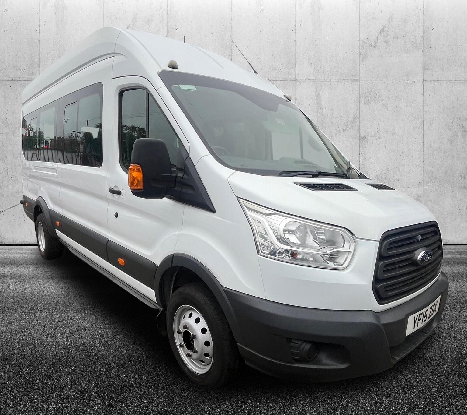 Ford Transit 17 Seater Mini Bus - Image 14