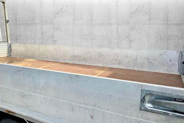 Mercedes-Benz Sprinter 4.4m Alloy Dropside - Image 18