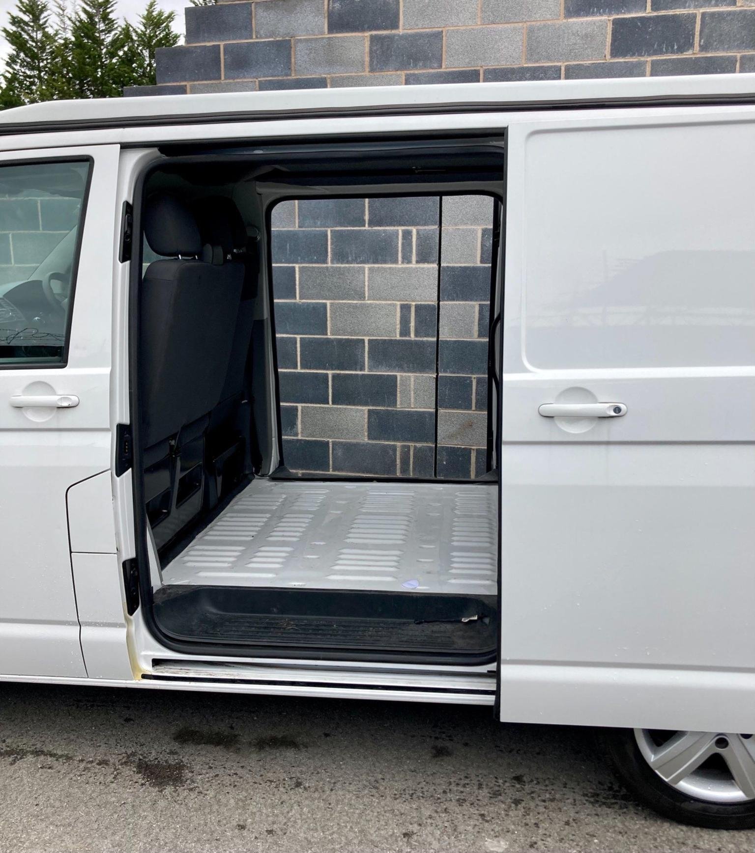 Volkswagen Transporter 4x4 Camper - Image 15