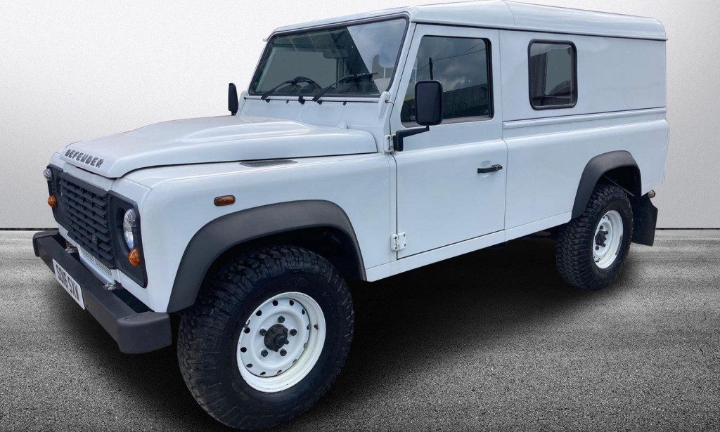 Land Rover Defender 110 Van