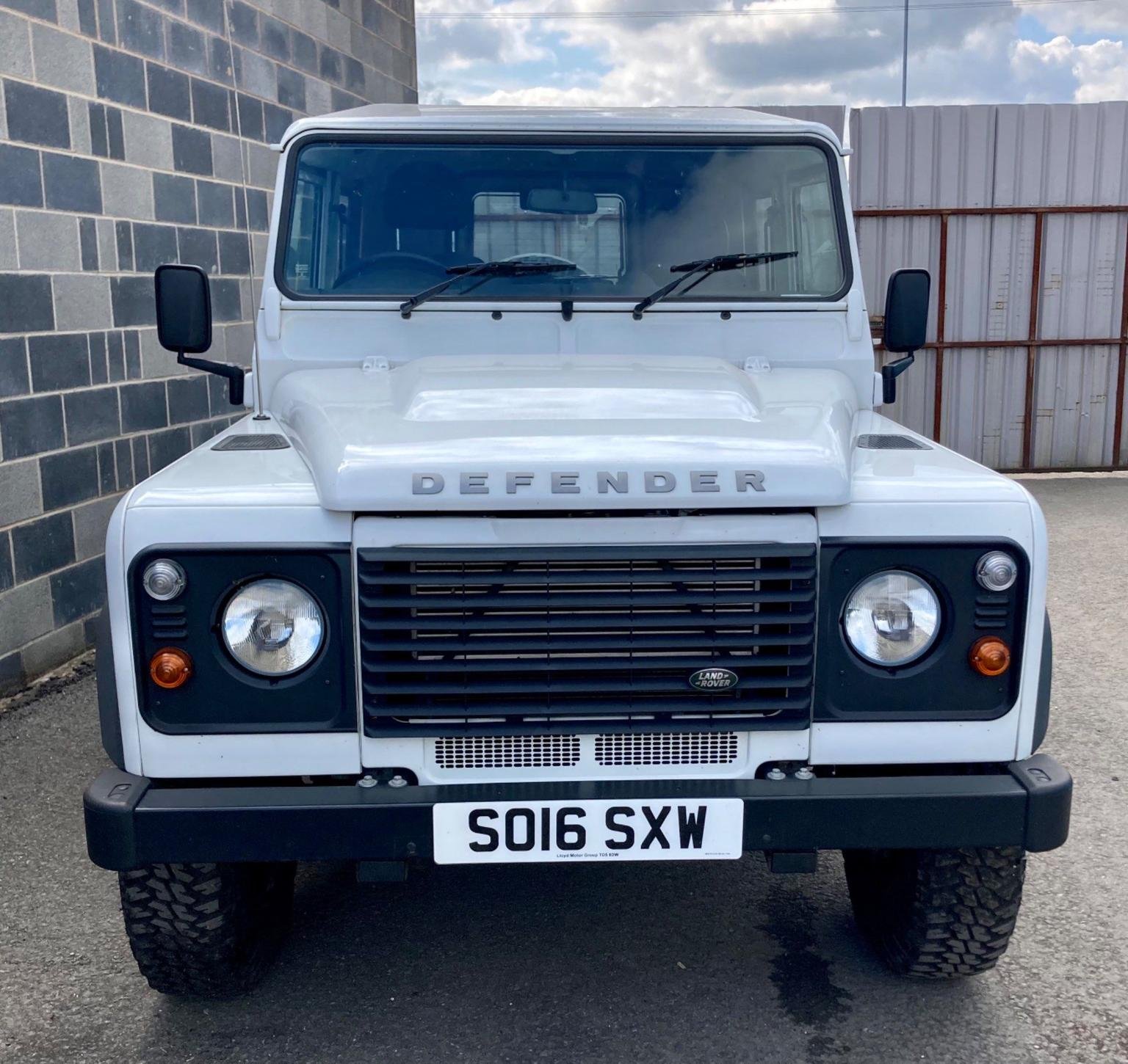 Land Rover Defender 110 Van - Image 7