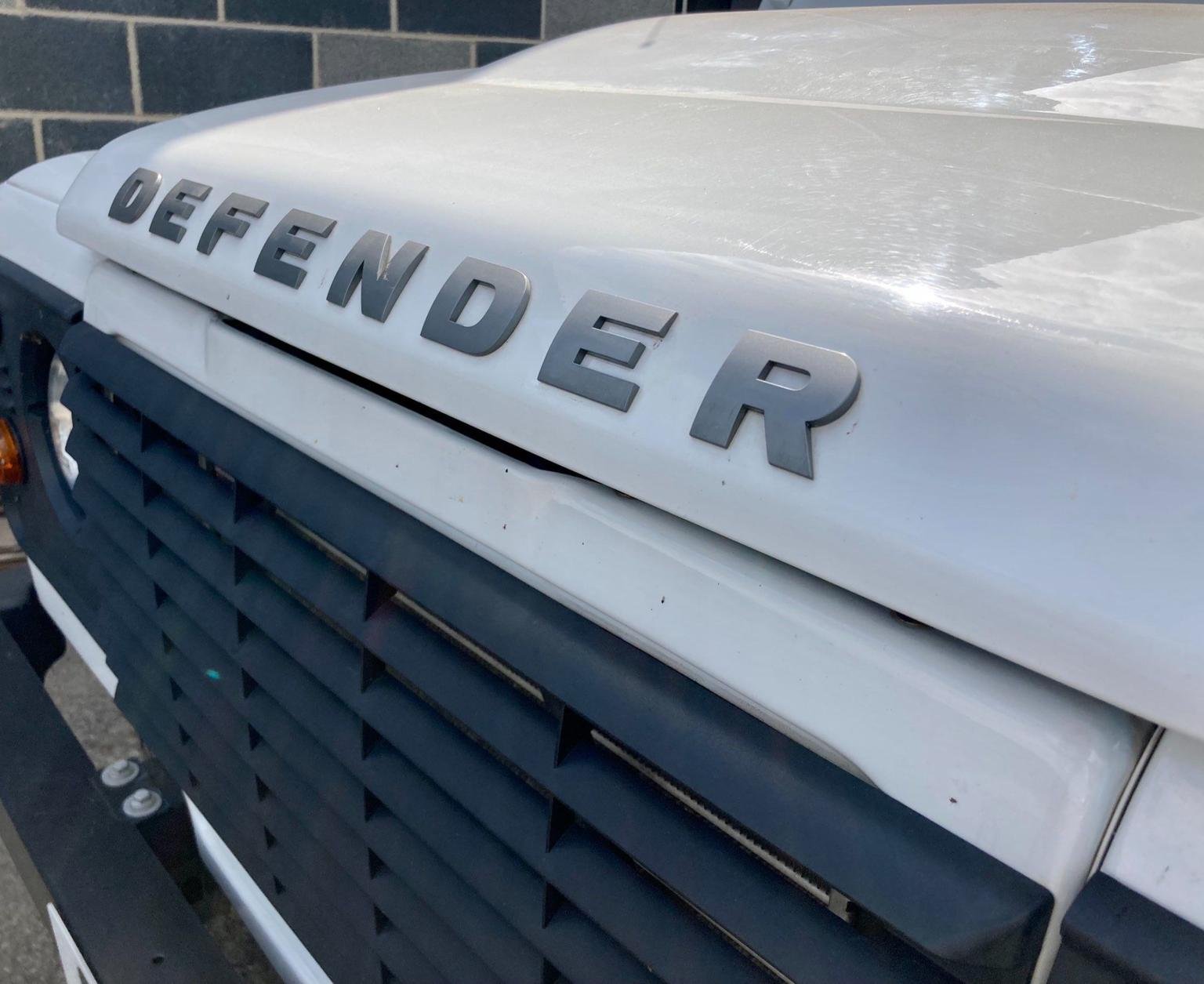 Land Rover Defender 110 Van - Image 10