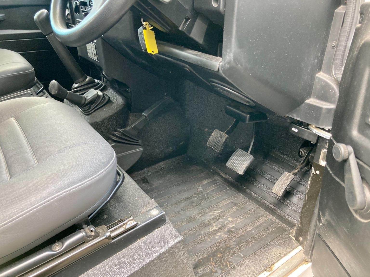 Land Rover Defender 110 Van - Image 13