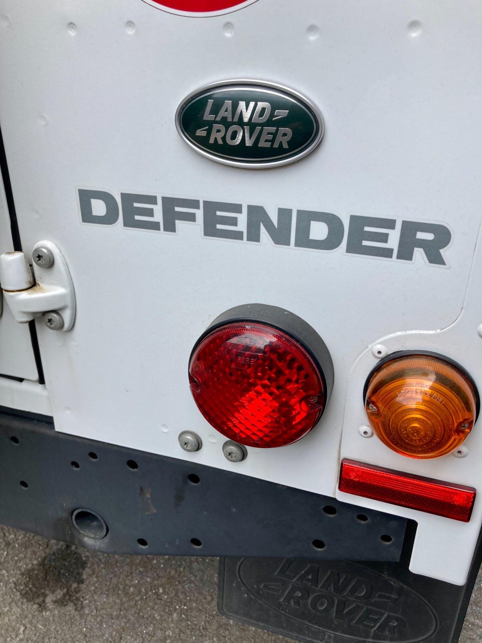 Land Rover Defender 110 Van - Image 19