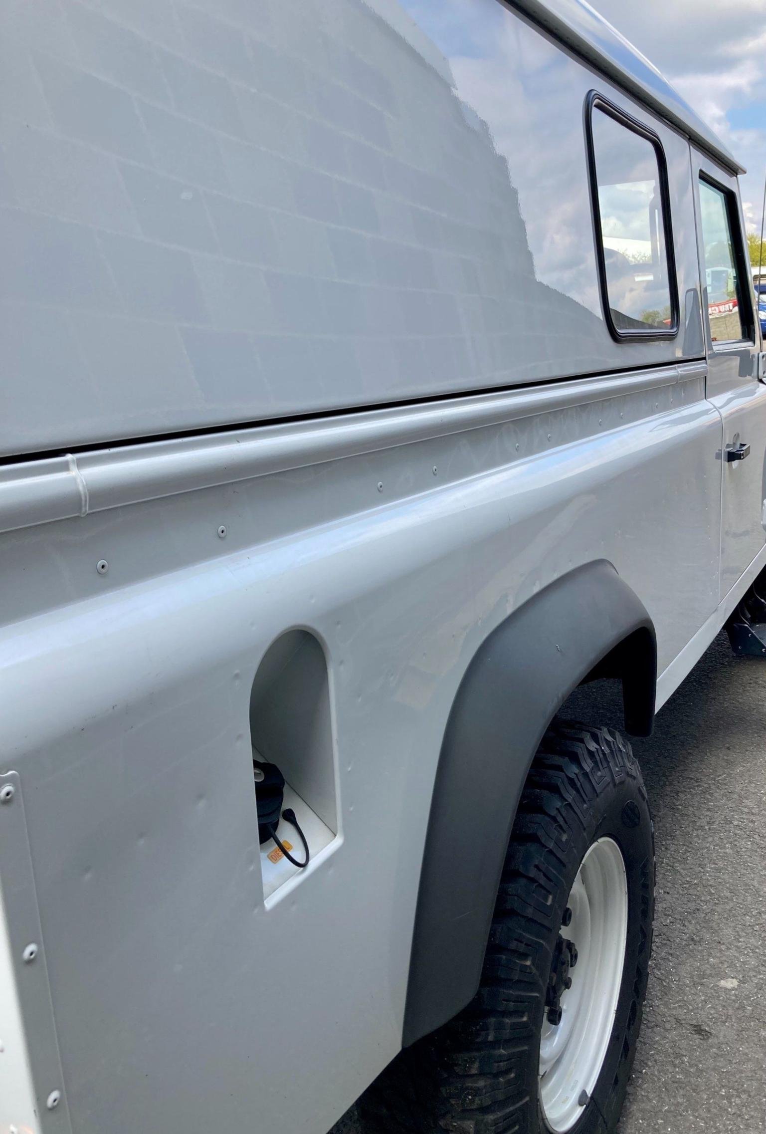 Land Rover Defender 110 Van - Image 20