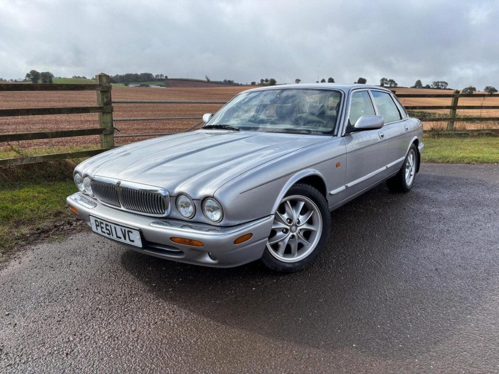 Jaguar Xj