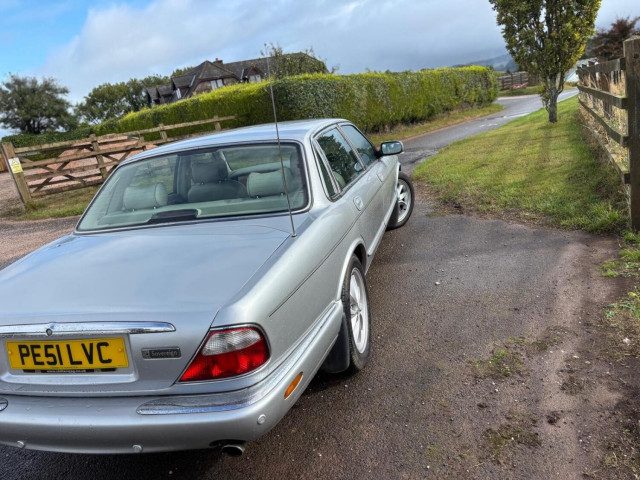 Jaguar Xj - Image 7