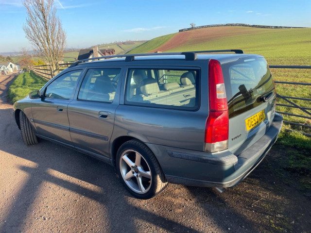 Volvo V70 - Image 5
