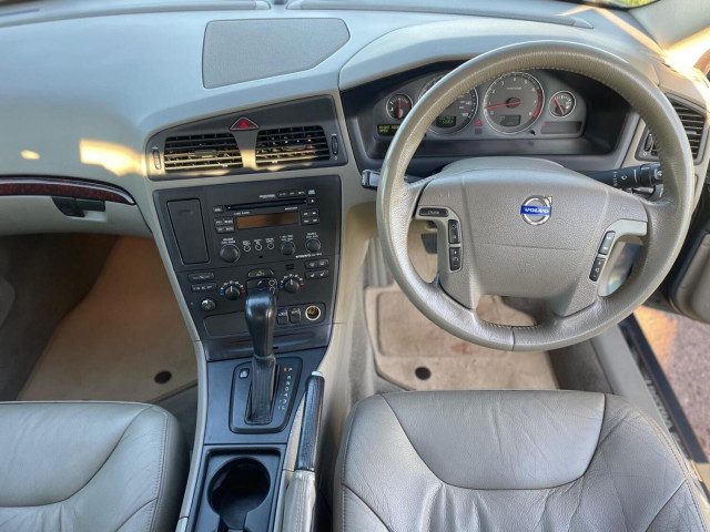 Volvo V70 - Image 16