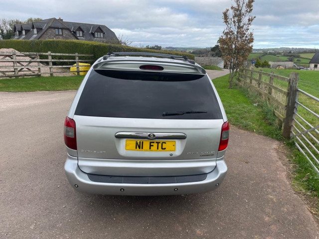 Chrysler Voyager - Image 11