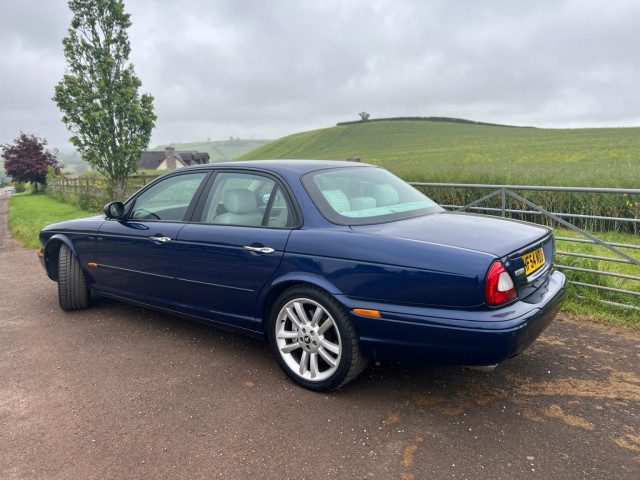 Jaguar Xjr - Image 5