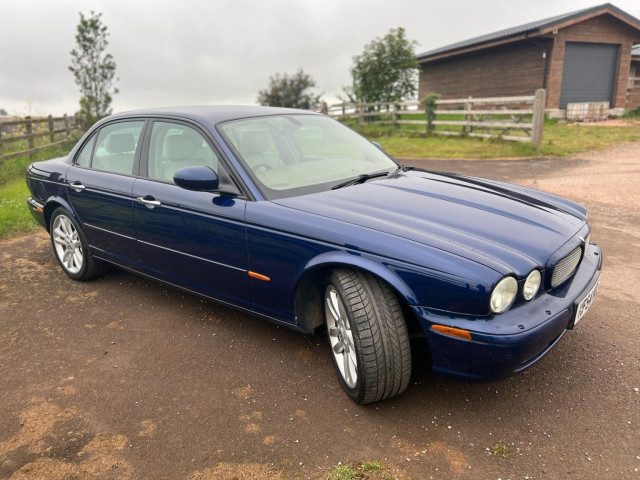 Jaguar Xjr - Image 8