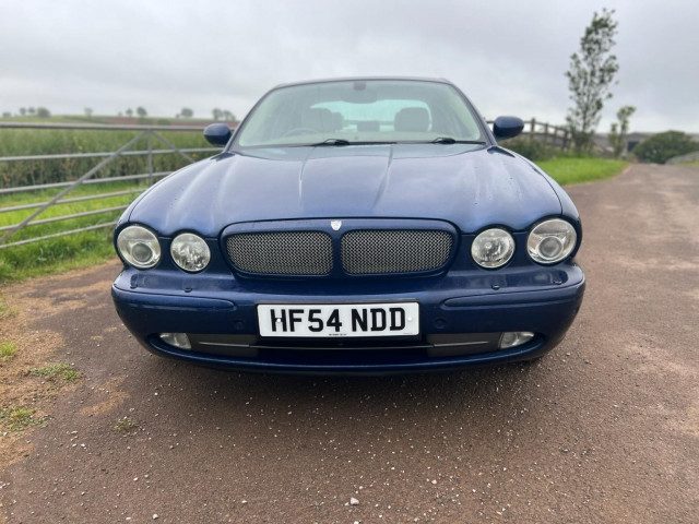 Jaguar Xjr - Image 9