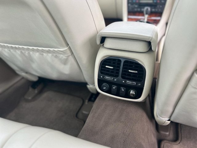 Jaguar Xjr - Image 16
