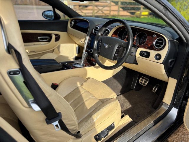 Bentley Continental - Image 10