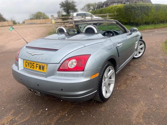 Chrysler Crossfire - Image 8