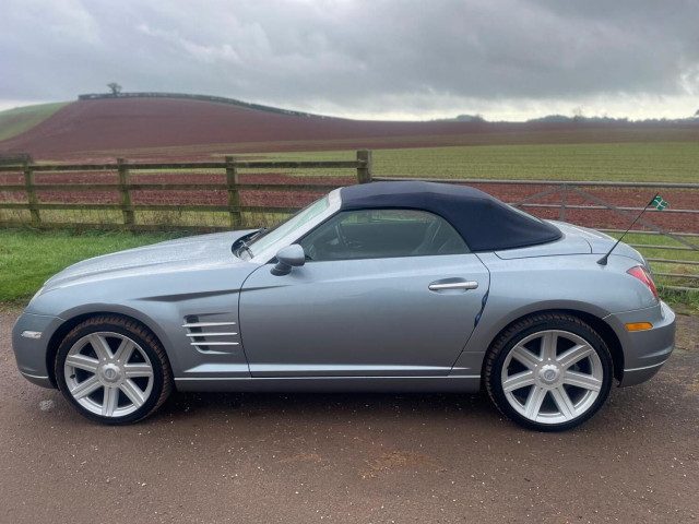 Chrysler Crossfire - Image 11