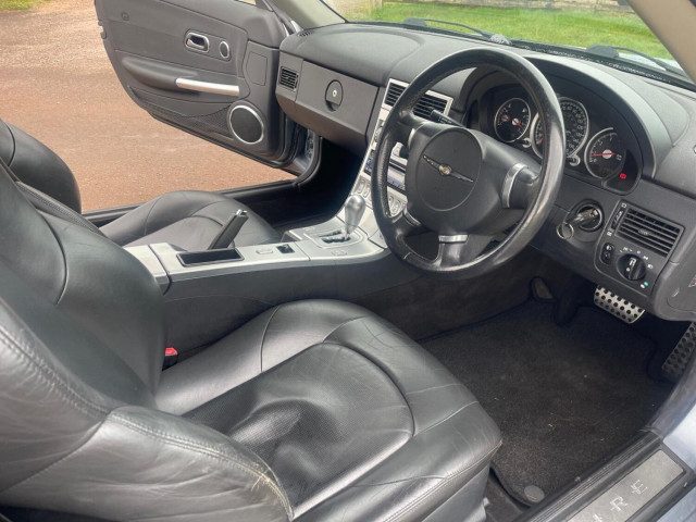 Chrysler Crossfire - Image 17
