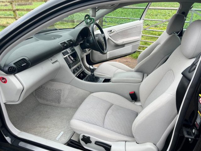 Mercedes-Benz C Class - Image 10