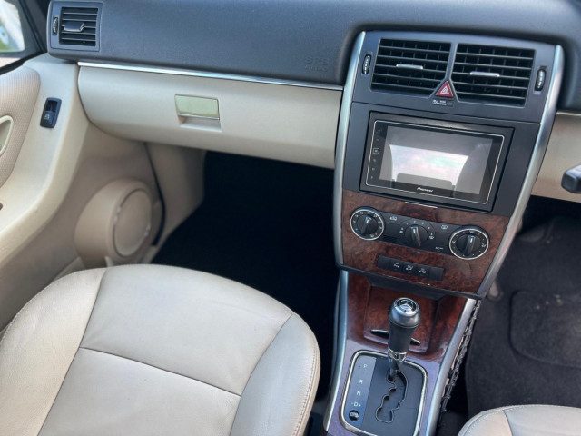 Mercedes-Benz B Class - Image 9