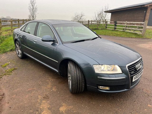 Audi A8 - Image 8