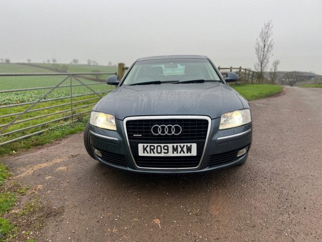 Audi A8 - Image 9