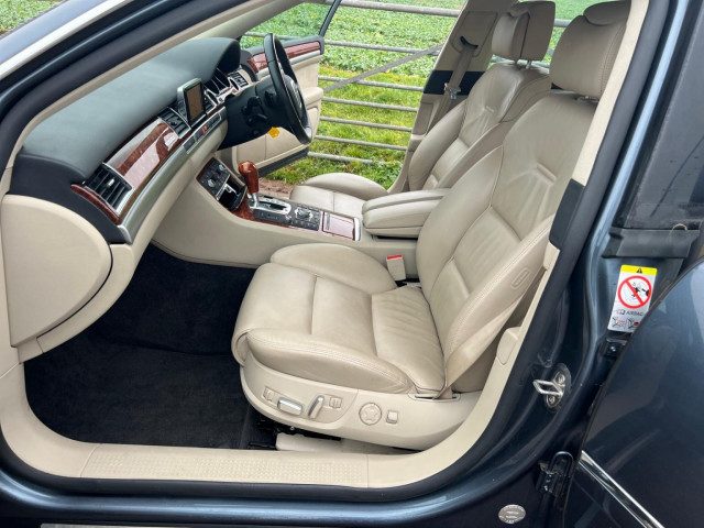 Audi A8 - Image 13