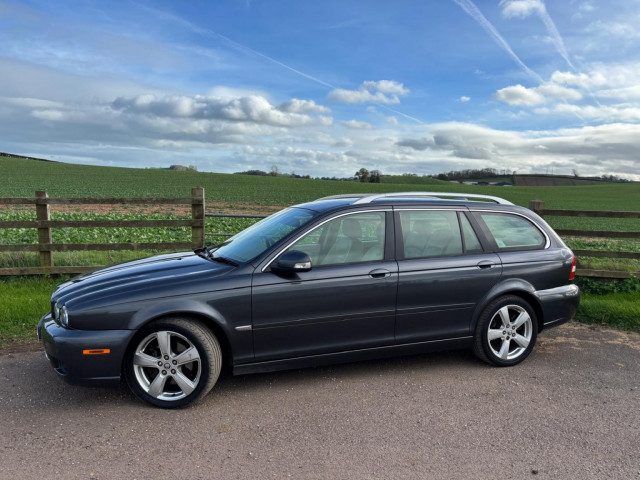 Jaguar X-Type - Image 4