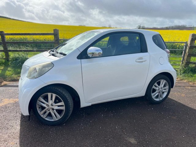 Toyota Iq - Image 4