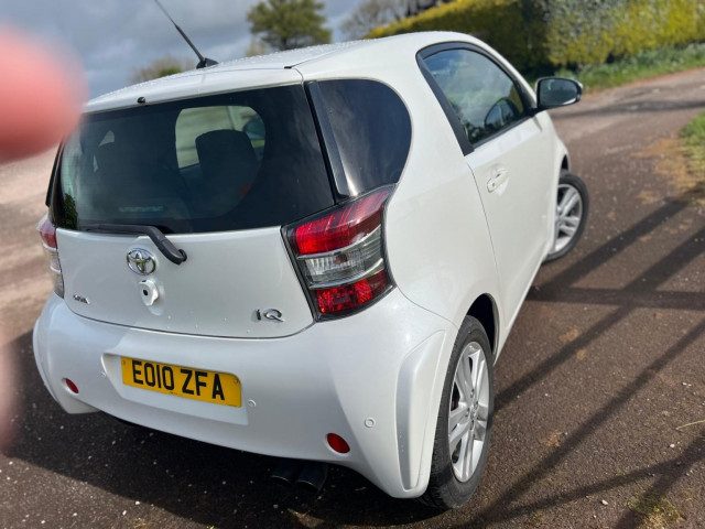 Toyota Iq - Image 7