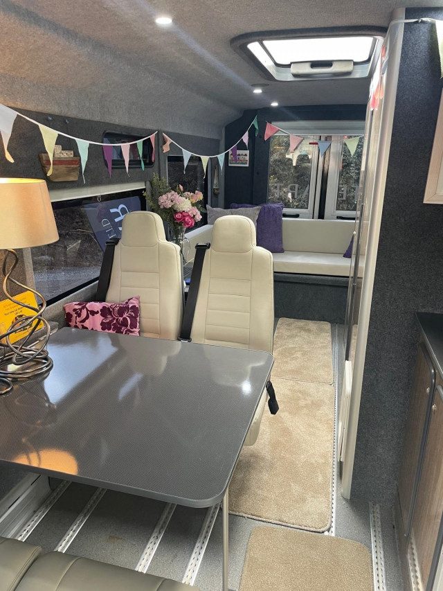 Volkswagen Crafter - Image 5