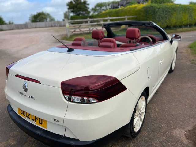 Renault Megane - Image 10