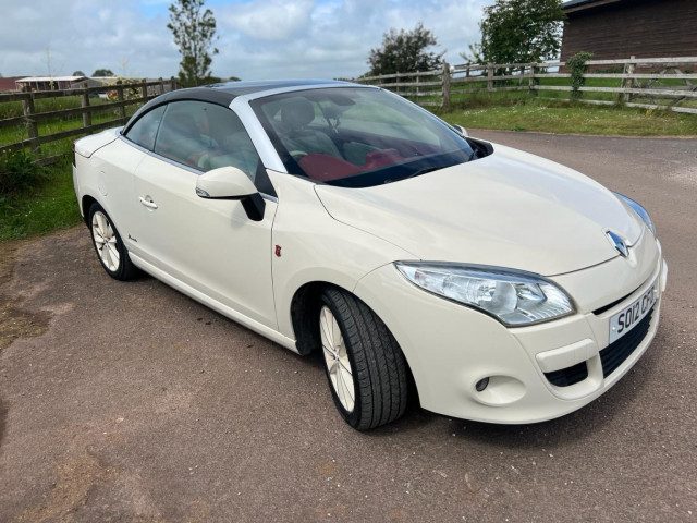 Renault Megane - Image 12