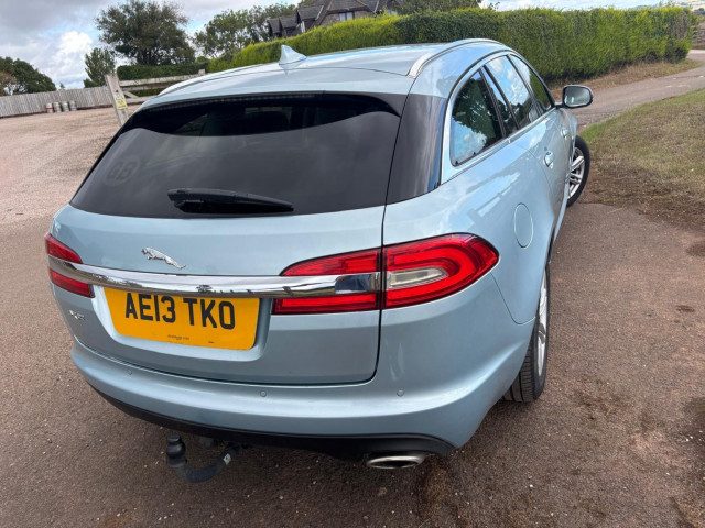 Jaguar Xf - Image 7