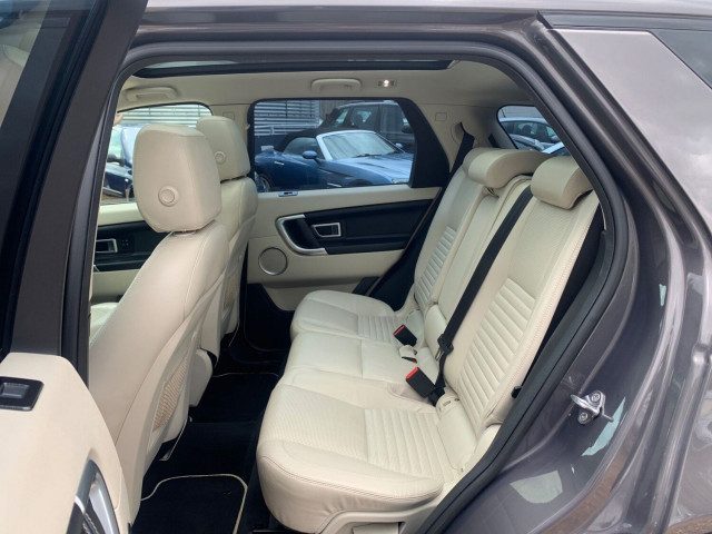 Land Rover Discovery Sport - Image 10