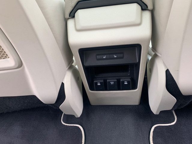 Land Rover Discovery Sport - Image 19