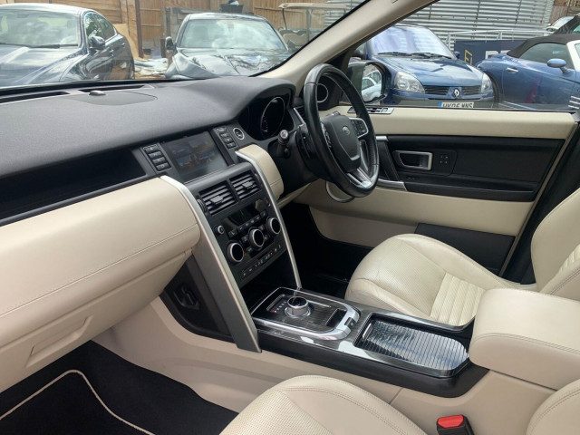 Land Rover Discovery Sport - Image 20