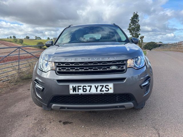 Land Rover Discovery Sport - Image 9
